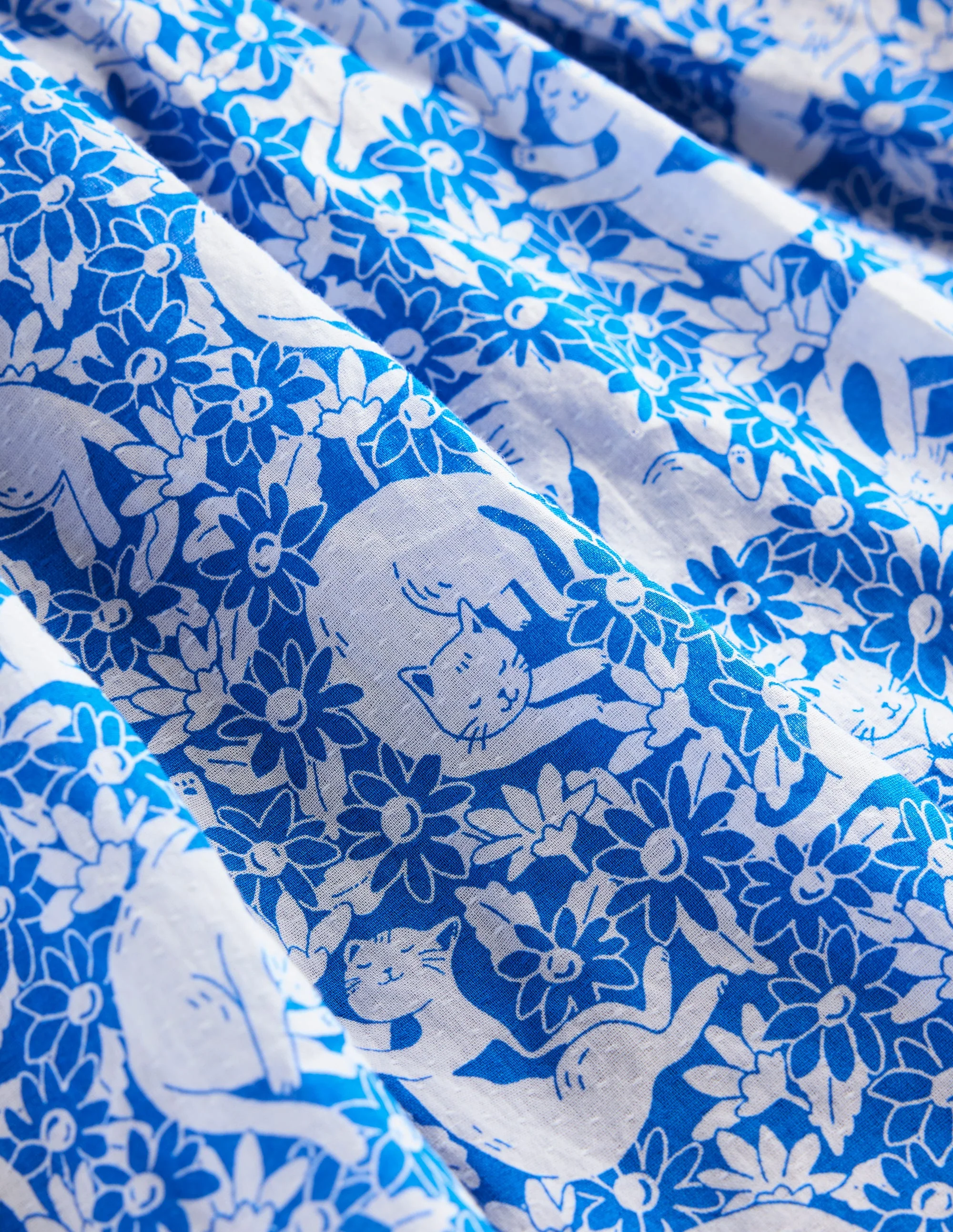 Luna Gewebtes Kleid mit Rüschenträgern-Eisvogelblau Kätzchen Wiese - Image 3