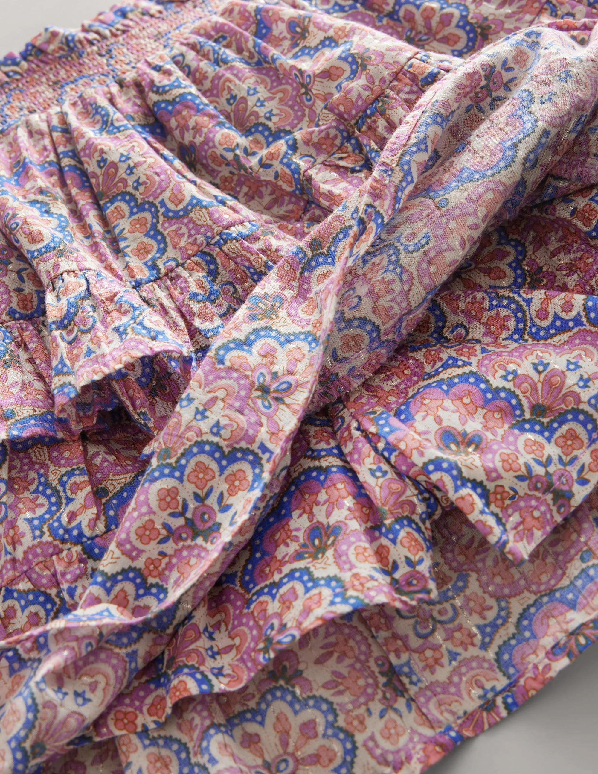 Miniskort mit Rüschen-Lila/Pfirsich, Paisleymuster - Image 3