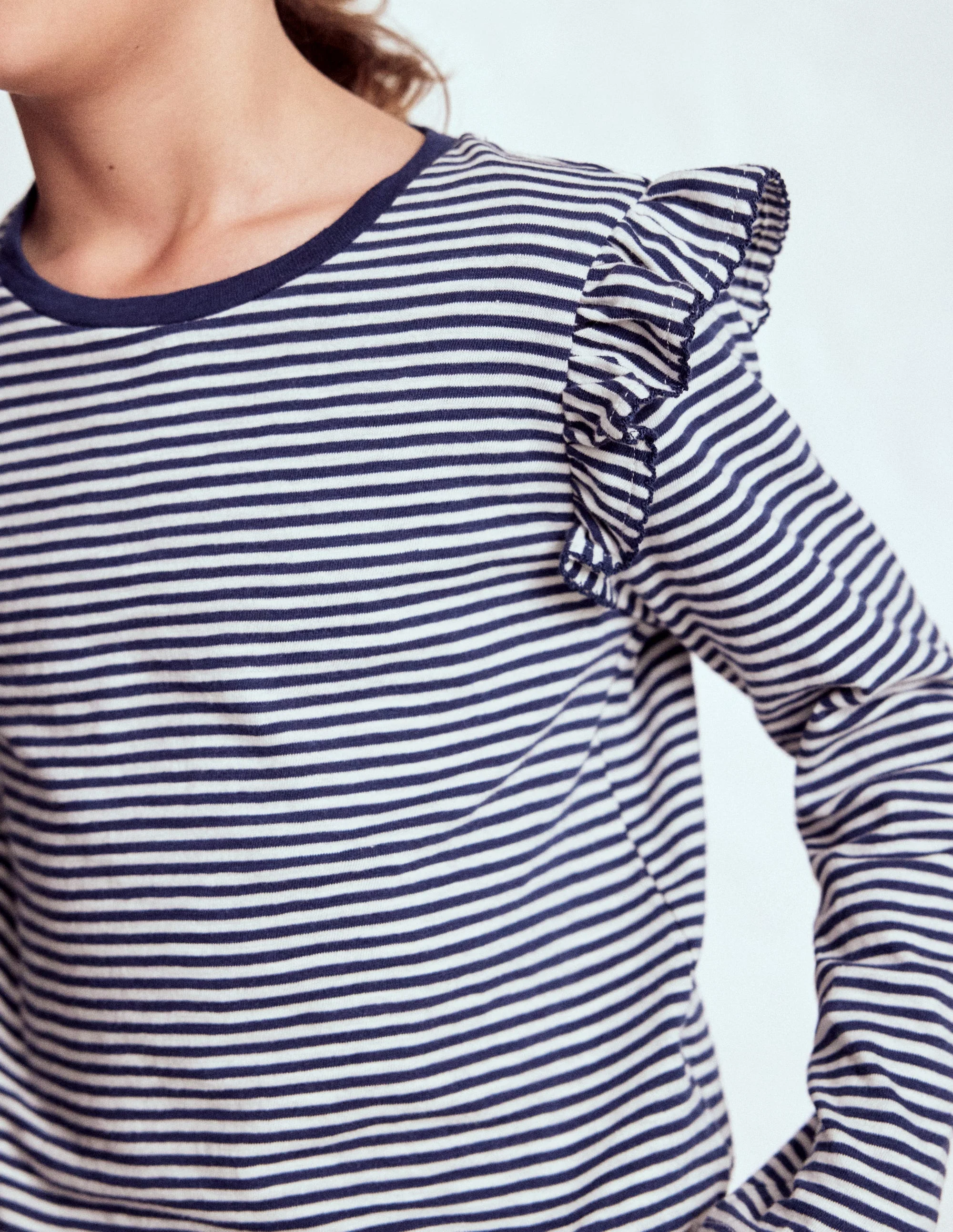 Oberteil aus Flammgarn mit Rüschenärmeln-Sanftes Naturweiß/Schuluniform-Marineblau - Image 3