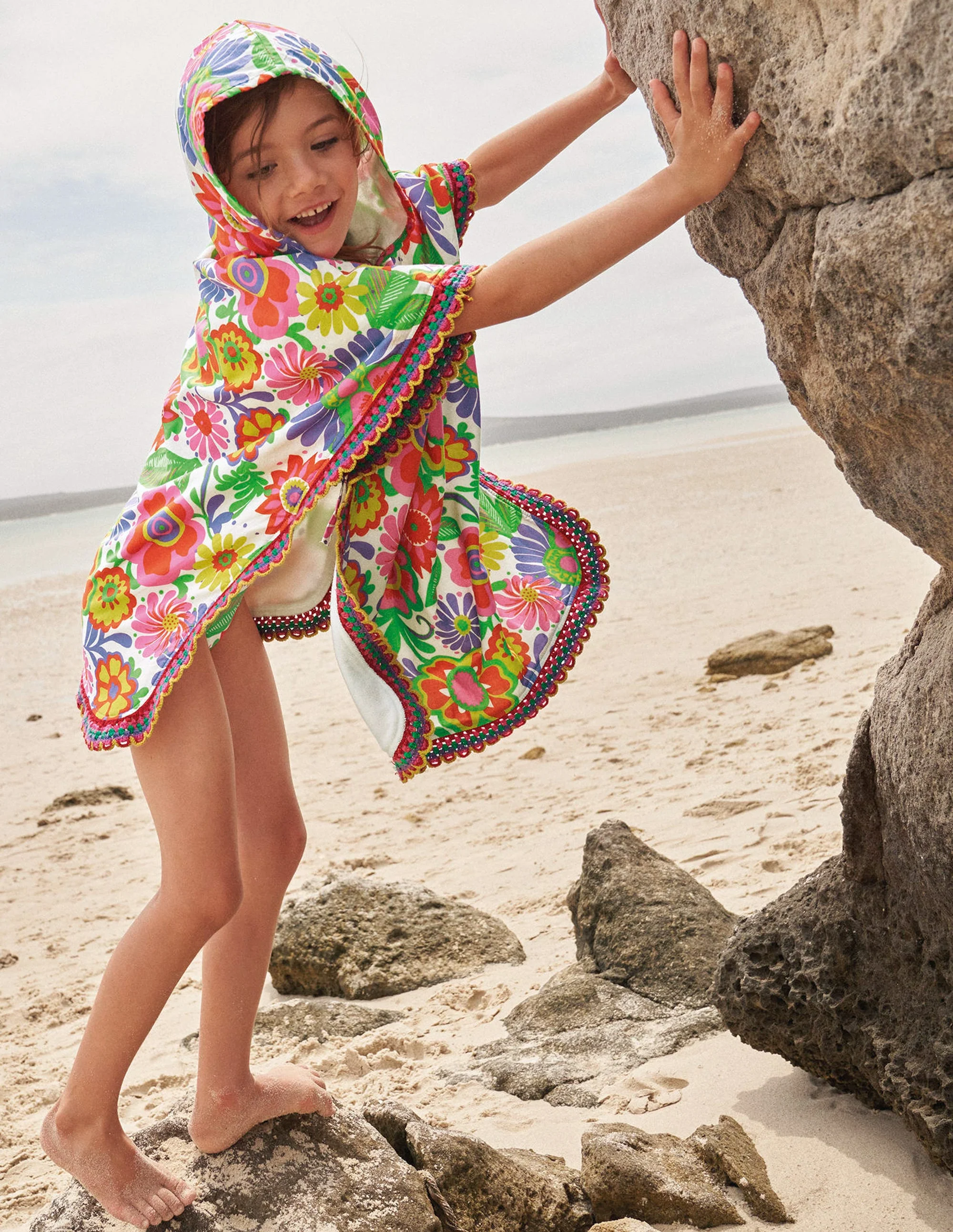 Poncho-Hoodie aus Frottee-Bunt, Festival-Blumenmuster - Image 4