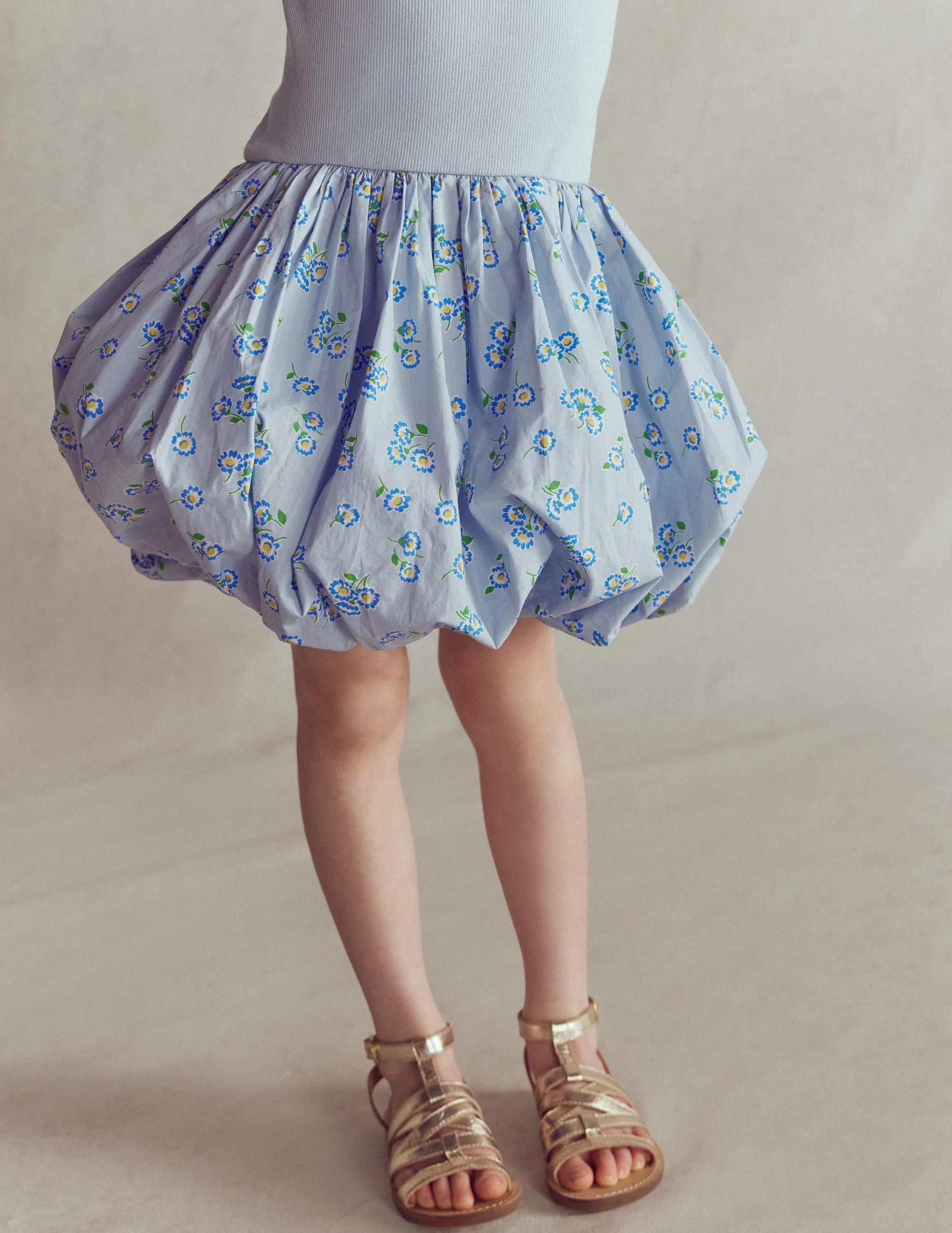 Rippstrick-Kleid mit Ballonsaum-Nebelblau Gänseblümchen - Image 2