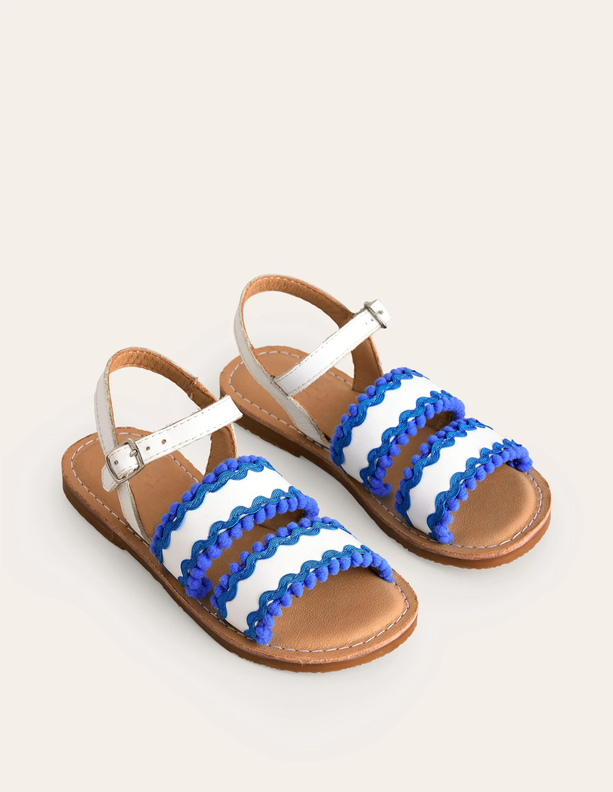 Sandalen mit Bommelbesatz-Weiß - Image 2