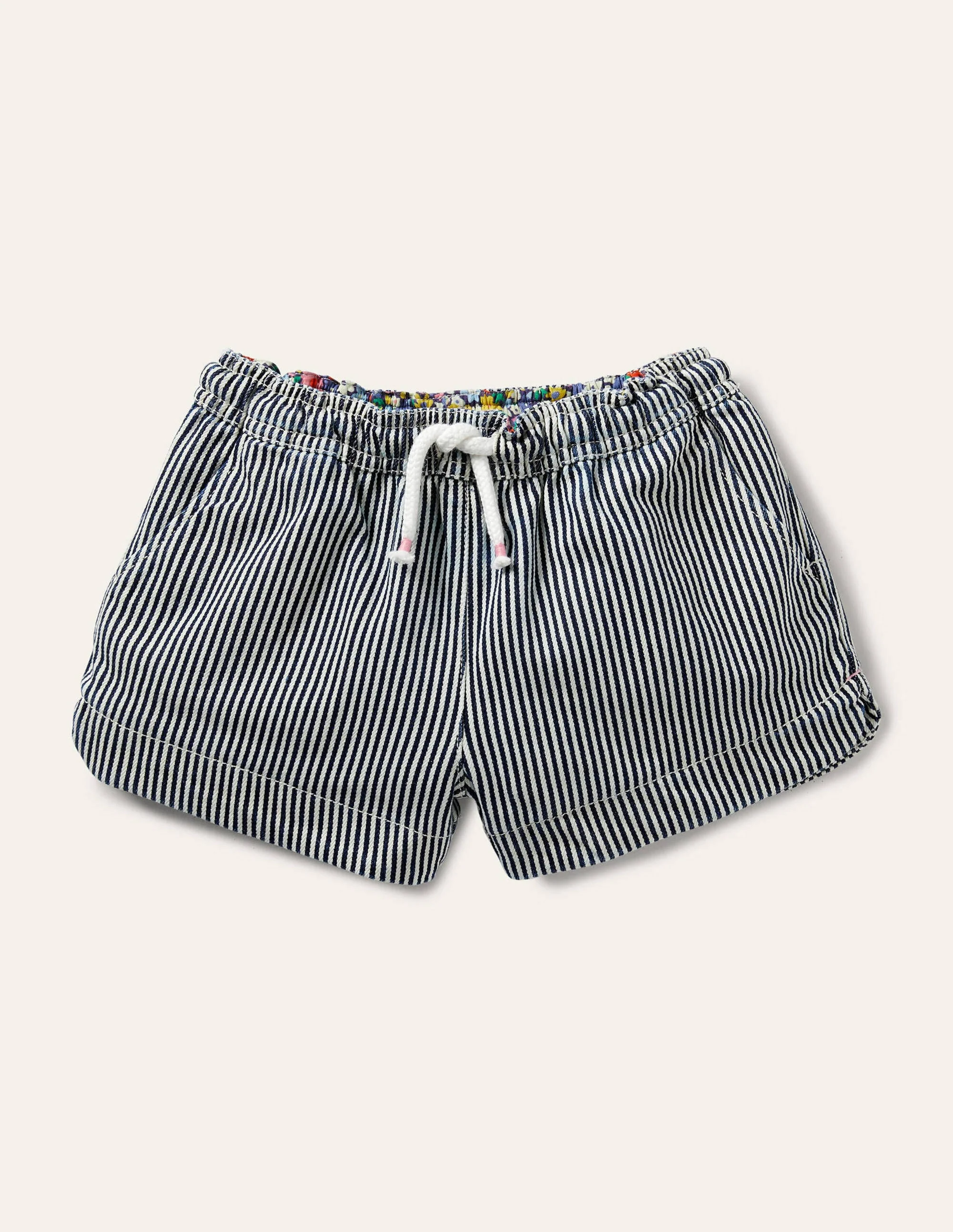 Shorts mit Herztaschen-Indigoblau/Naturfarben, Feine Streifen