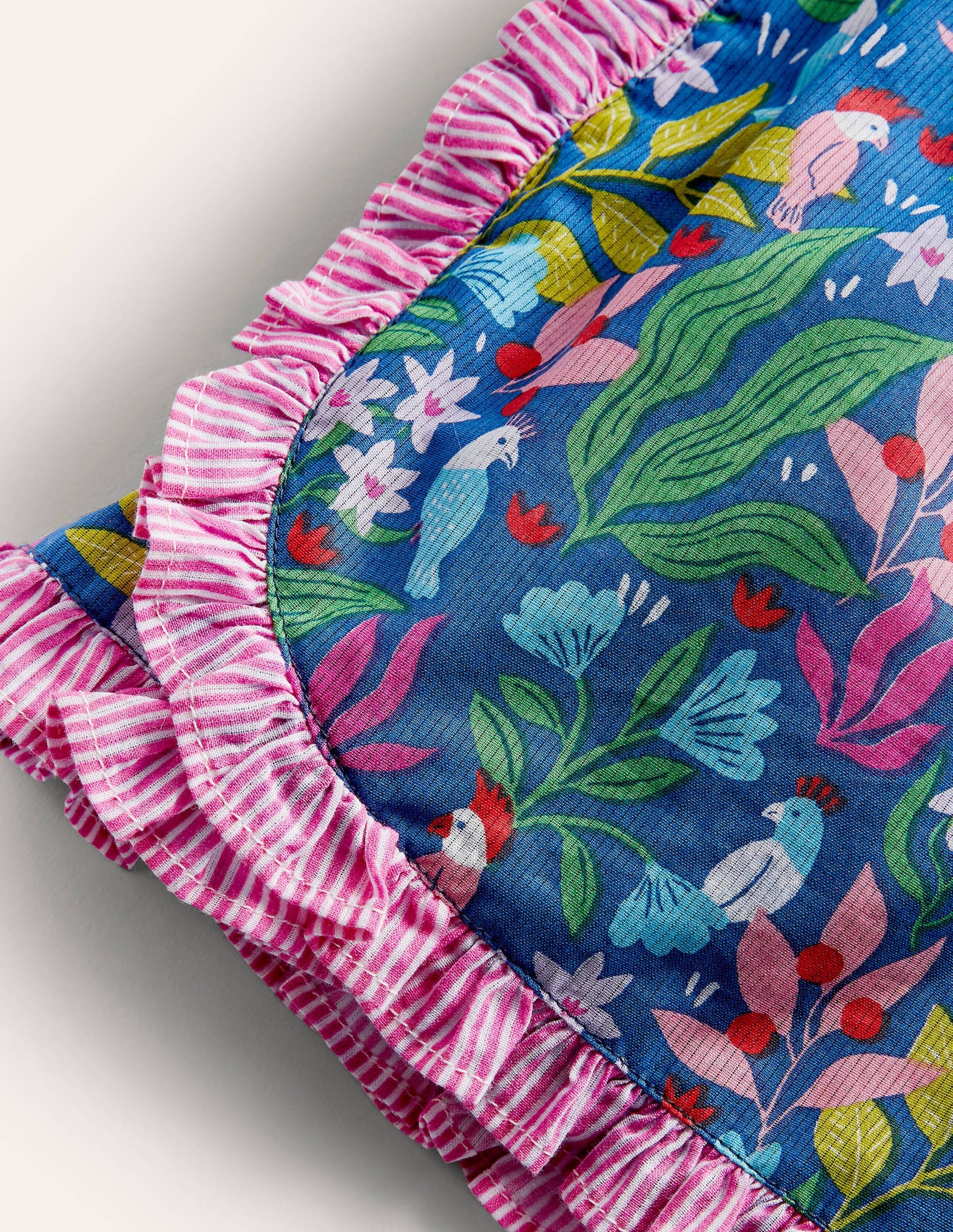 Shorts mit Mustermix und Rüschen-Venice Blue Tropical Garden - Image 3
