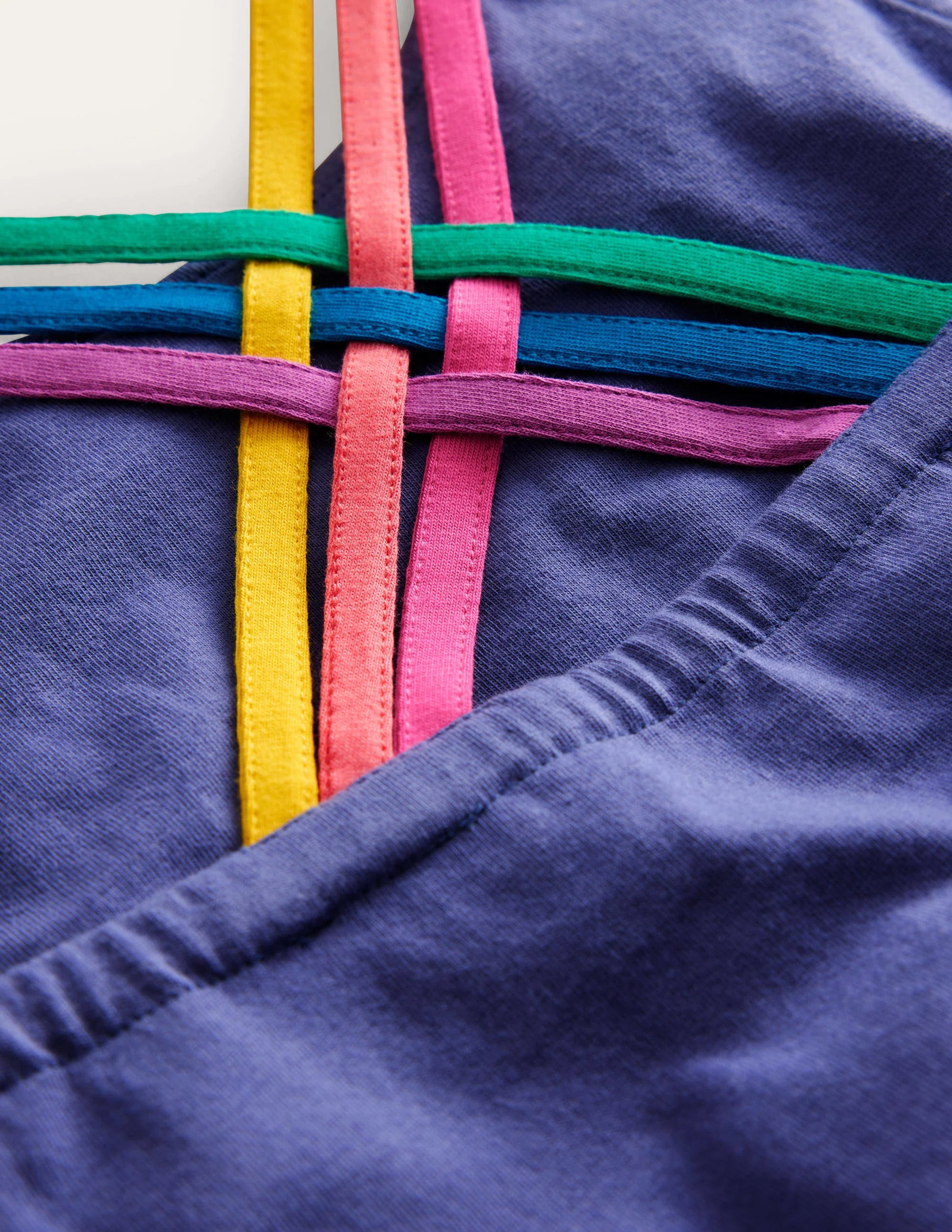 Top mit gekreuzten Trägern in Regenbogenfarben-Sanftes Segelblau - Image 3
