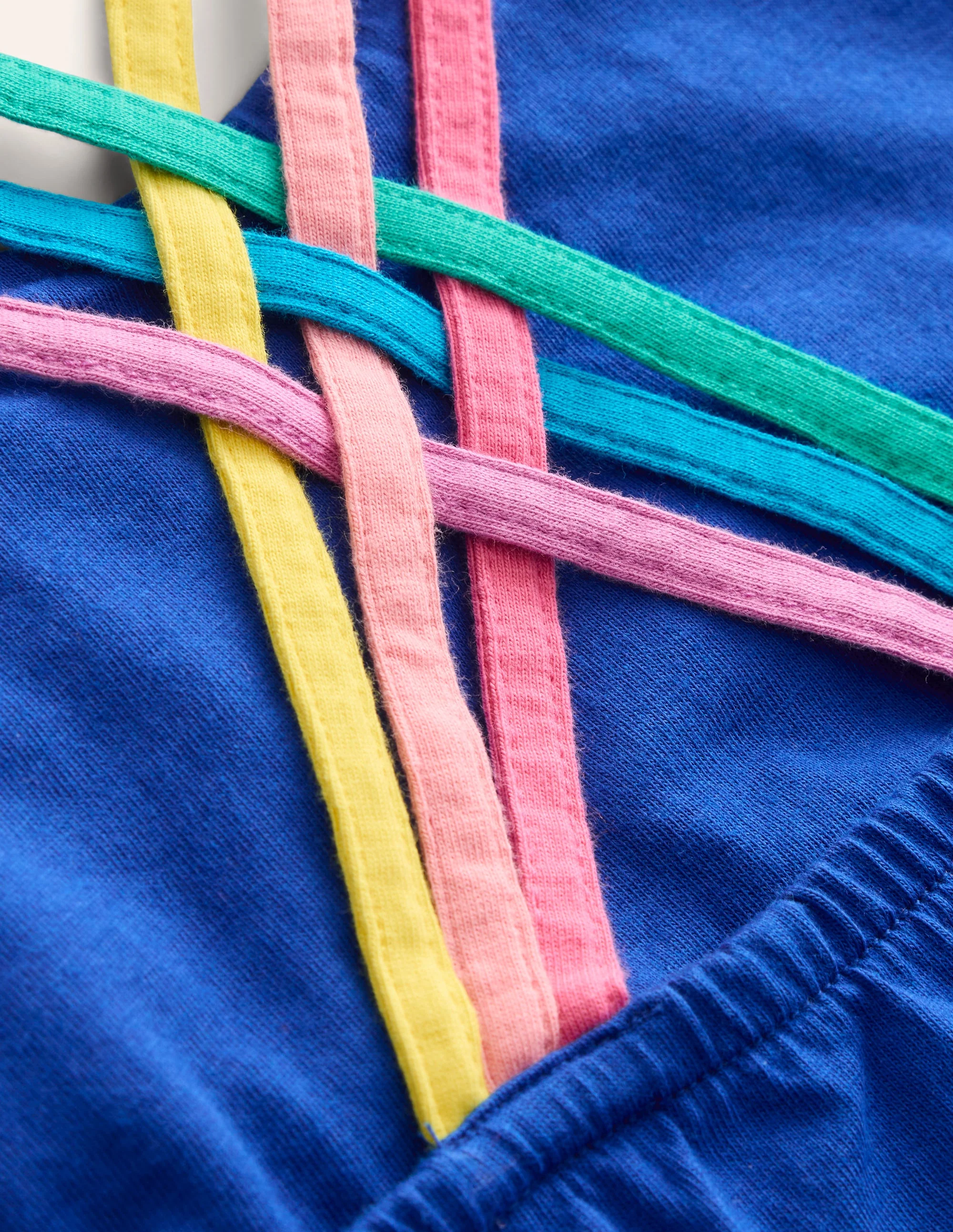 Top mit gekreuzten Trägern in Regenbogenfarben-Saphirblau - Image 3