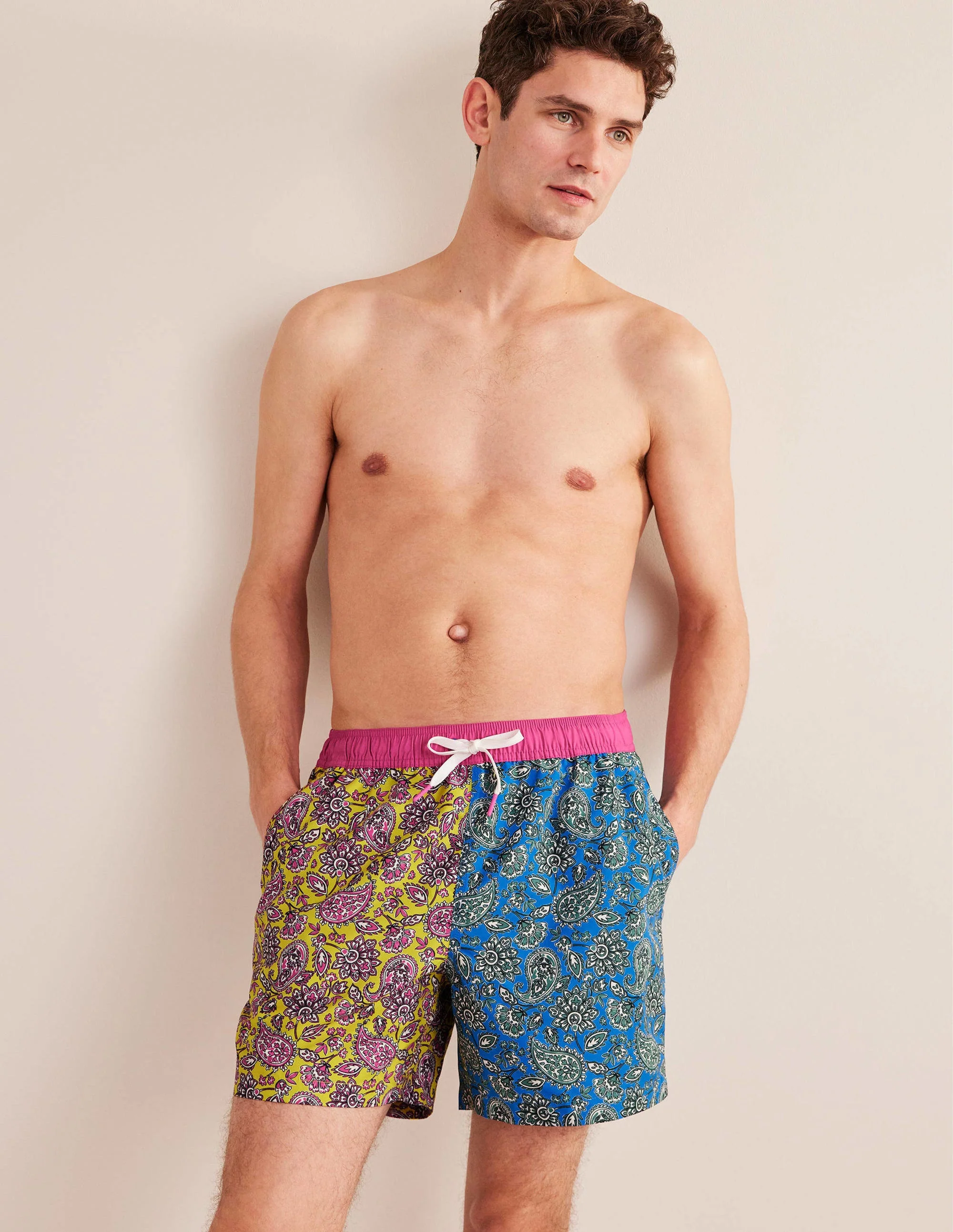 Badeshorts mit elastischem Taillenbund-Marokkoblau, Blumen-Paisleymuster