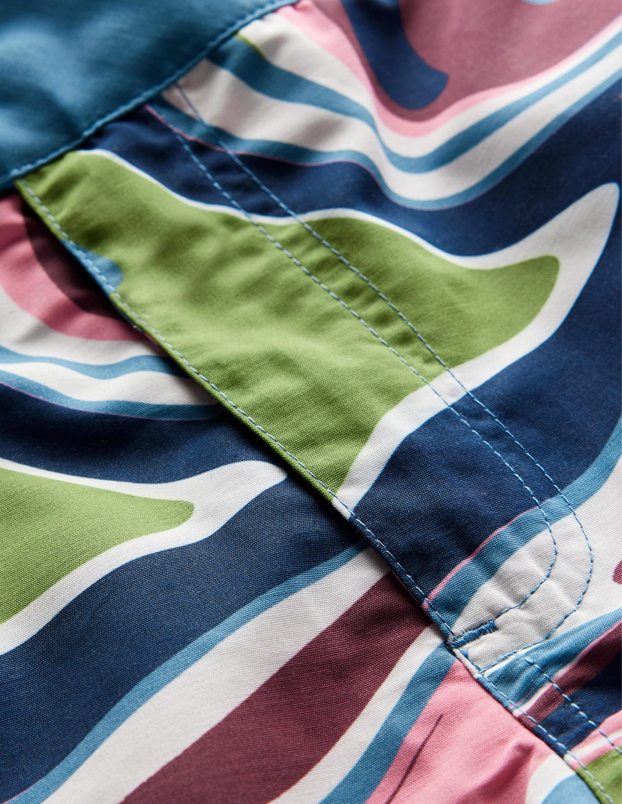 Badeshorts mit fixiertem Taillenbund-Bunt, Geschwungenes Muster - Image 6