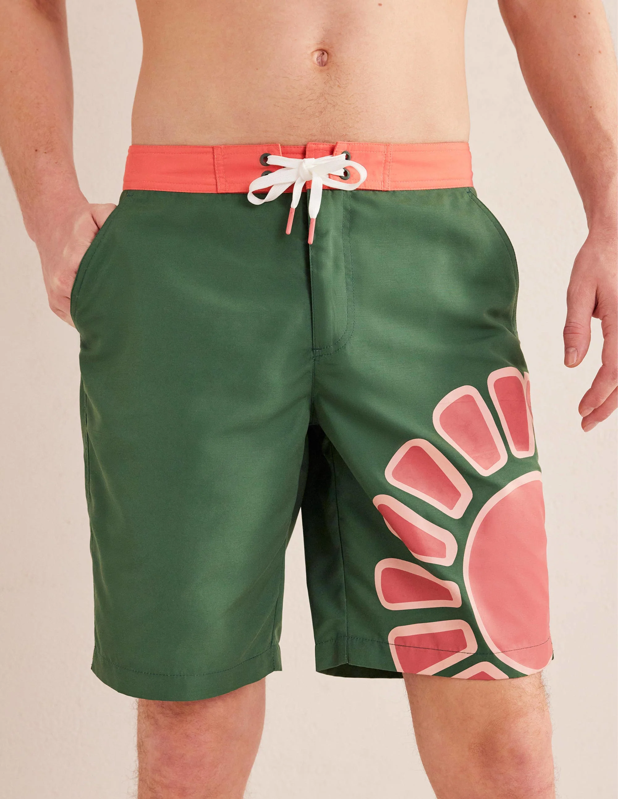 Bermudas mit fixiertem Taillenbund-Palmblattgrün, Sonnenmuster - Image 5