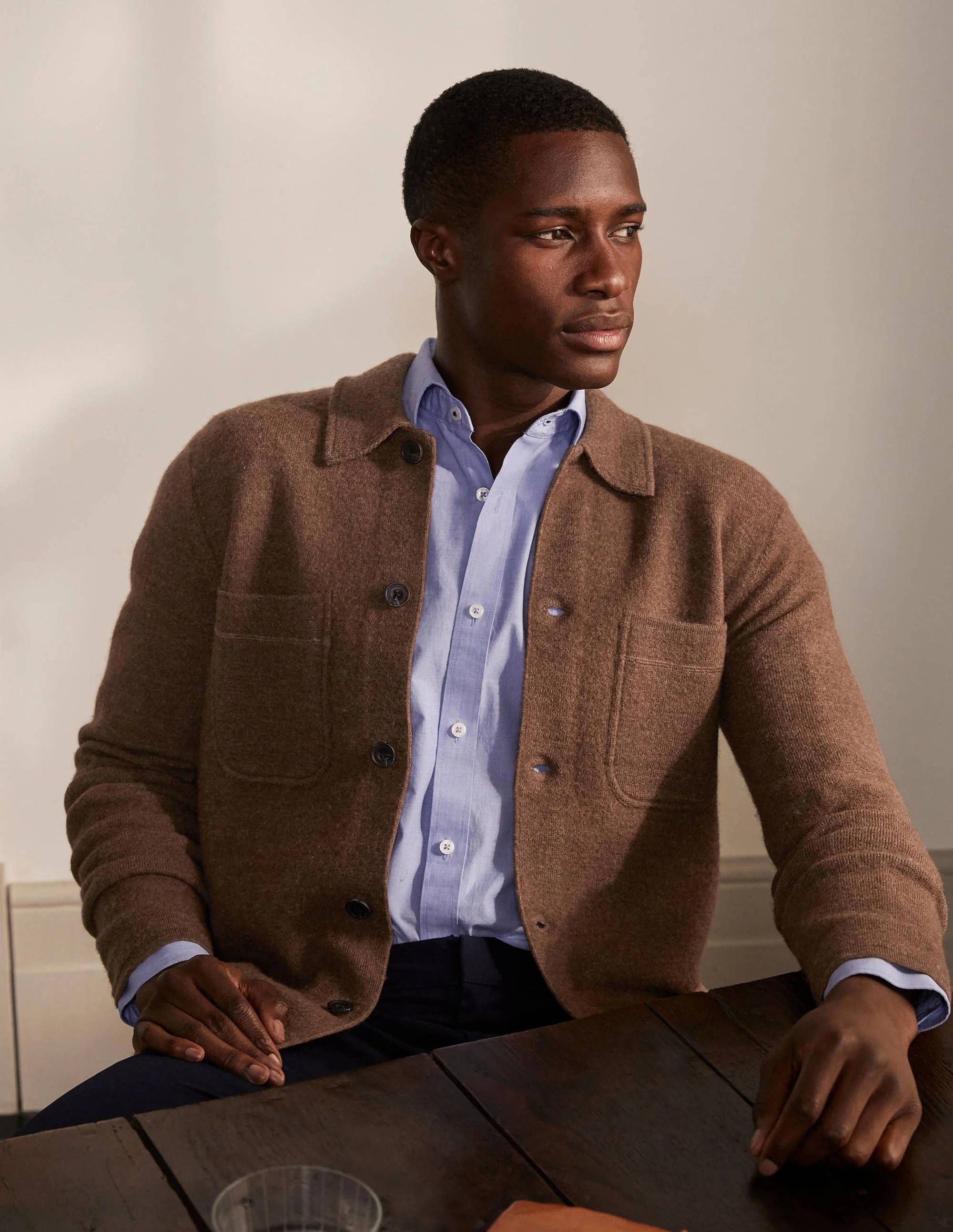 Farley Strickjacke aus Merinowolle-Kamelbraun