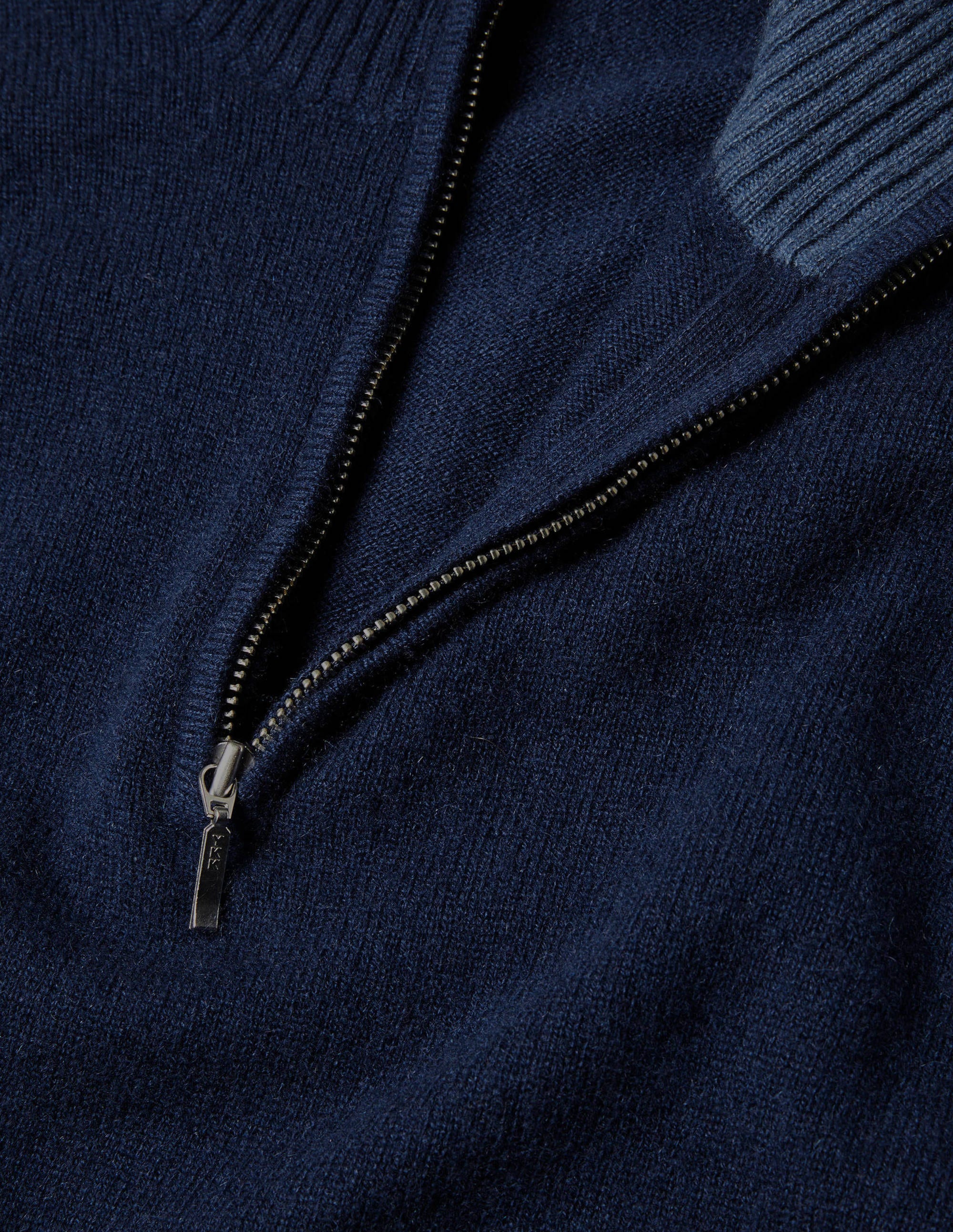 Kaschmirpullover mit halbem Reißverschluss-Marineblau - Image 6