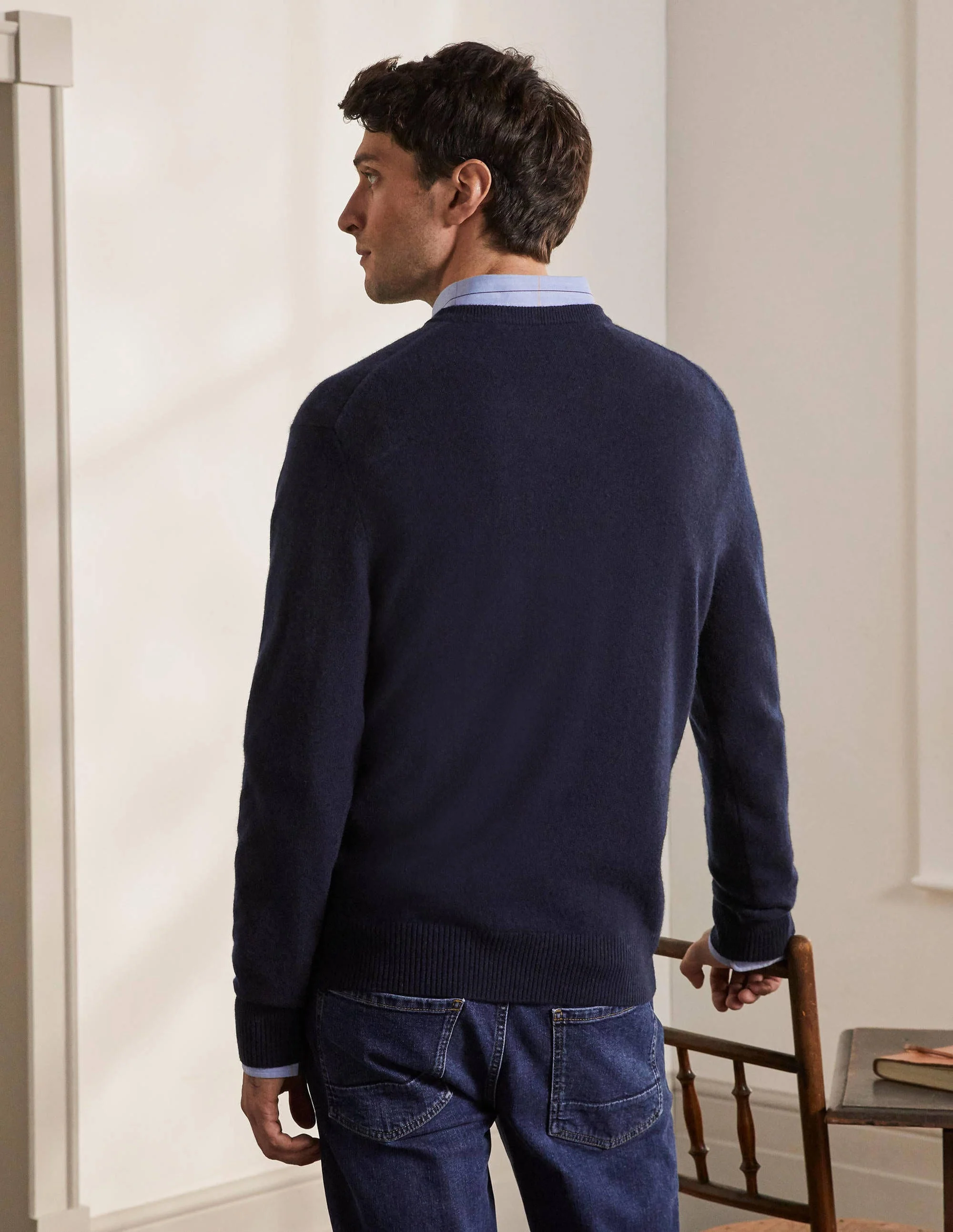 Kaschmirpullover mit V-Ausschnitt-Marineblau - Image 3