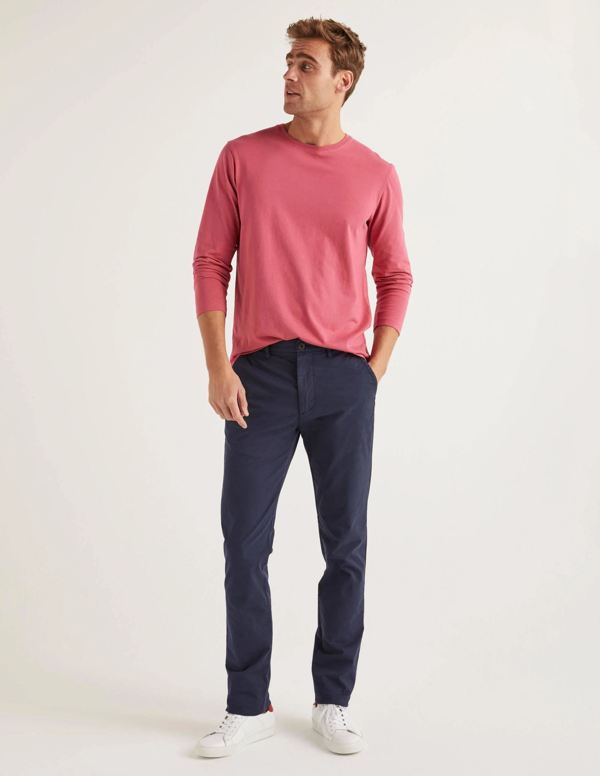 Leichte schmale Chino-Hose-Marineblau