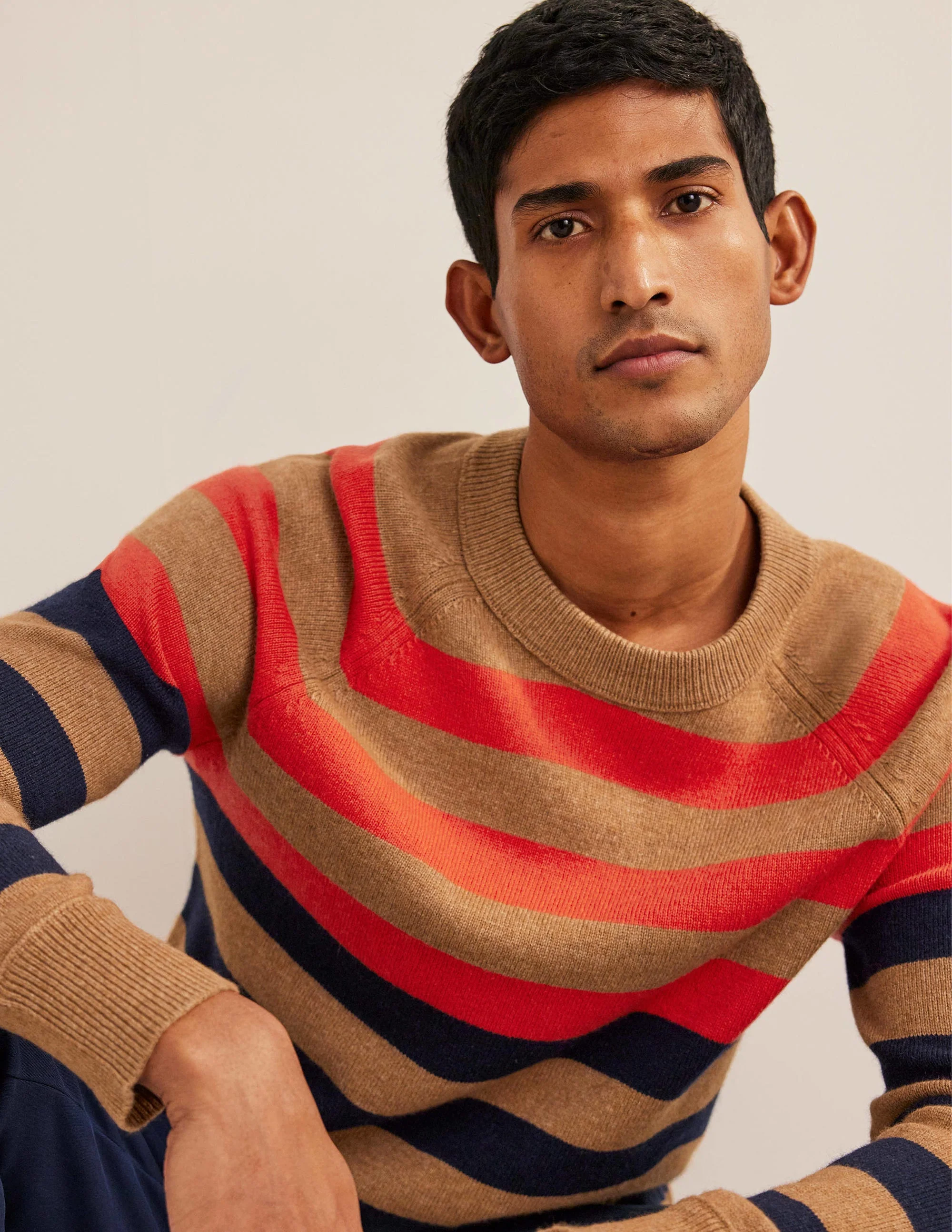 Raglanpullover mit Rundhalsausschnitt-Kamelbraun Melange, Bunte Streifen - Image 4