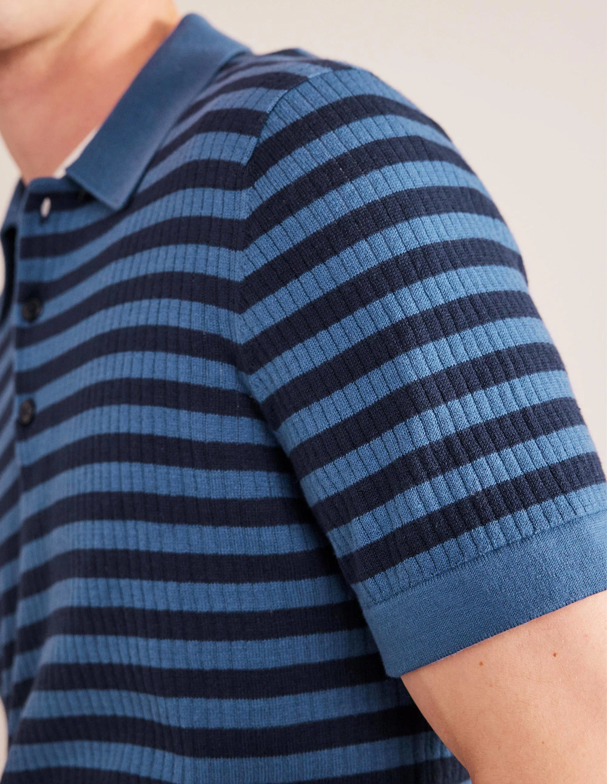 Rippstrick-Poloshirt-Klassisches Marineblau, Gestreift - Image 2