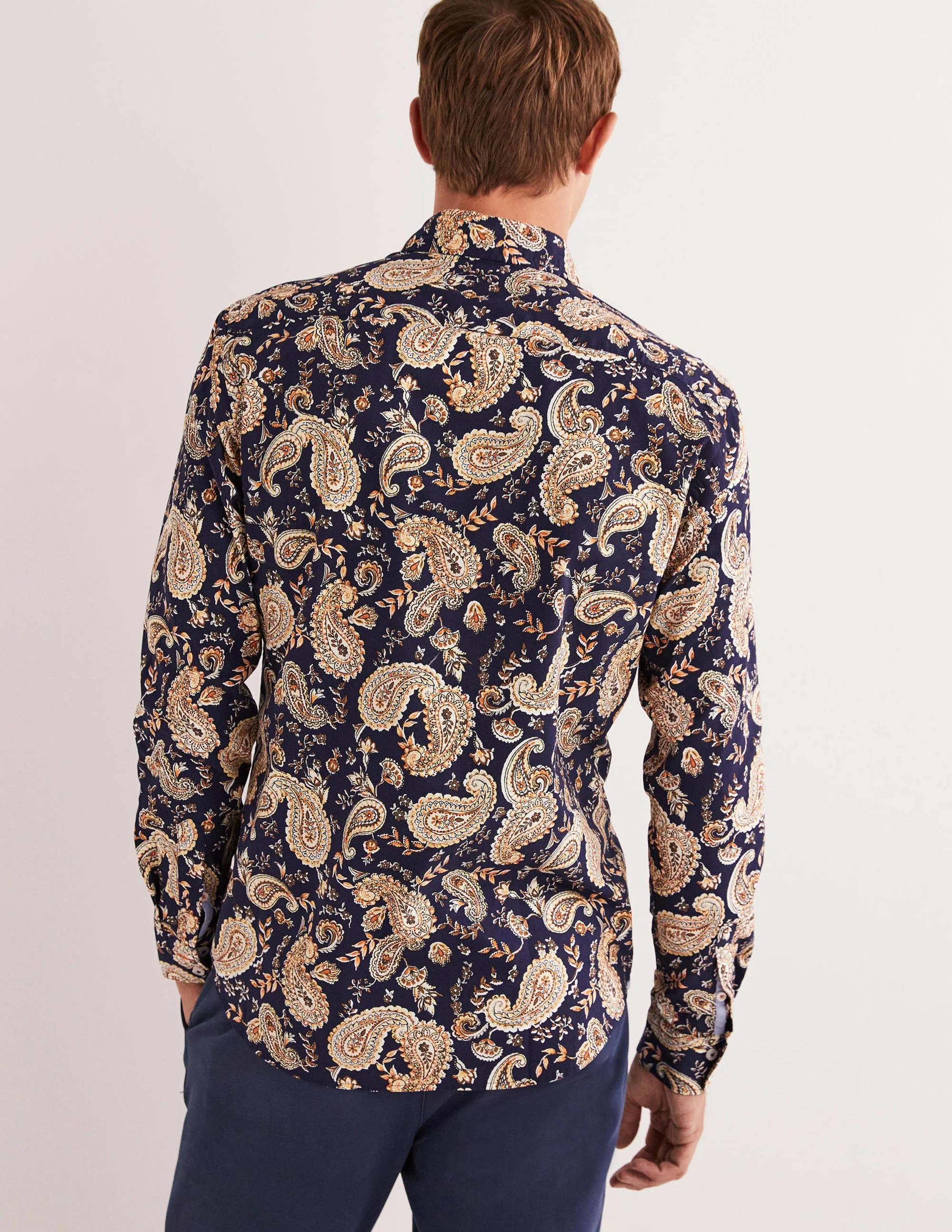Schmal geschnittenes Hemd aus Twill mit Cutaway-Kragen-Navy, Florales Paisleymuster - Image 4
