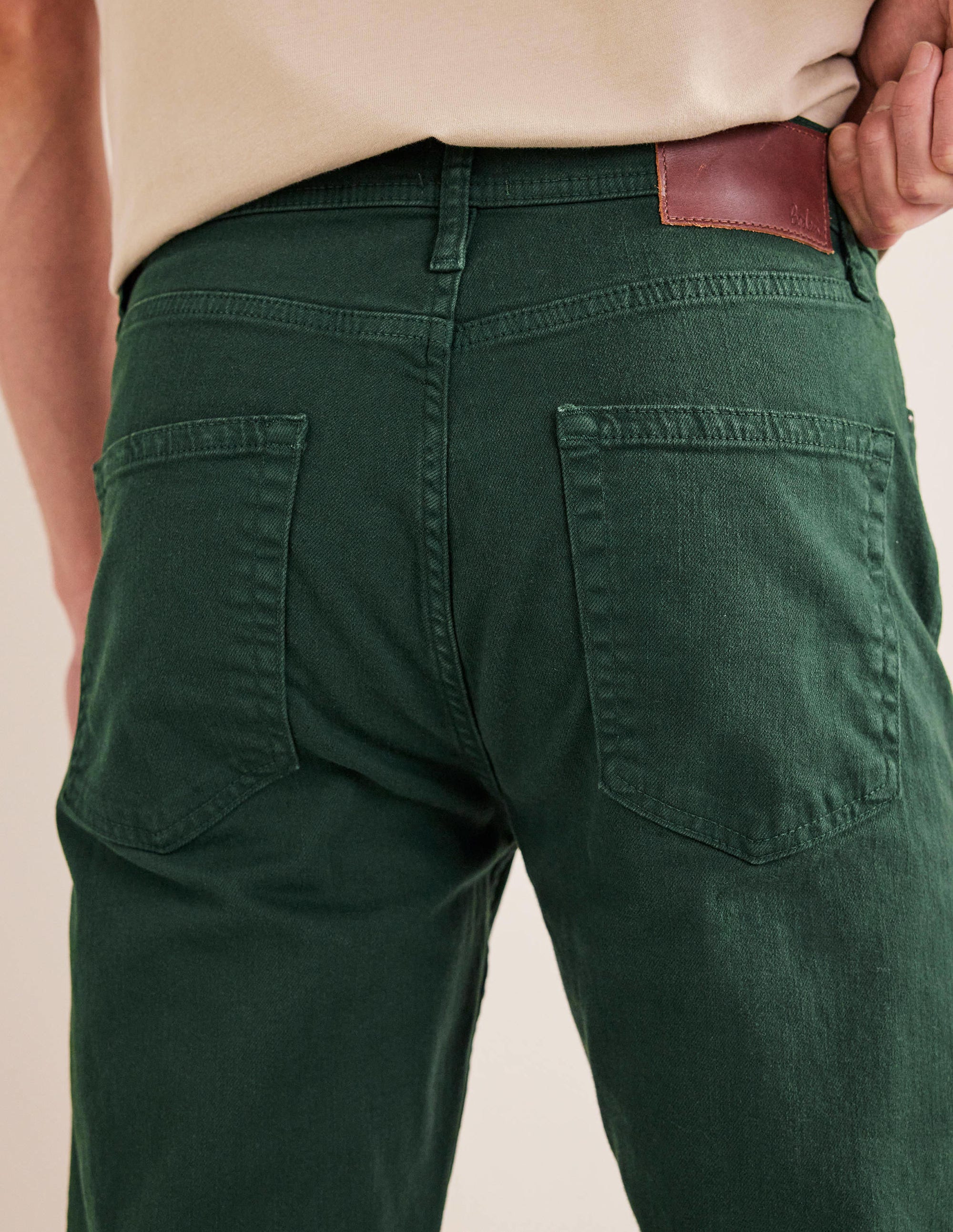 Stückgefärbte Jeans im Five-Pocket-Design-Palmblattgrün - Image 2