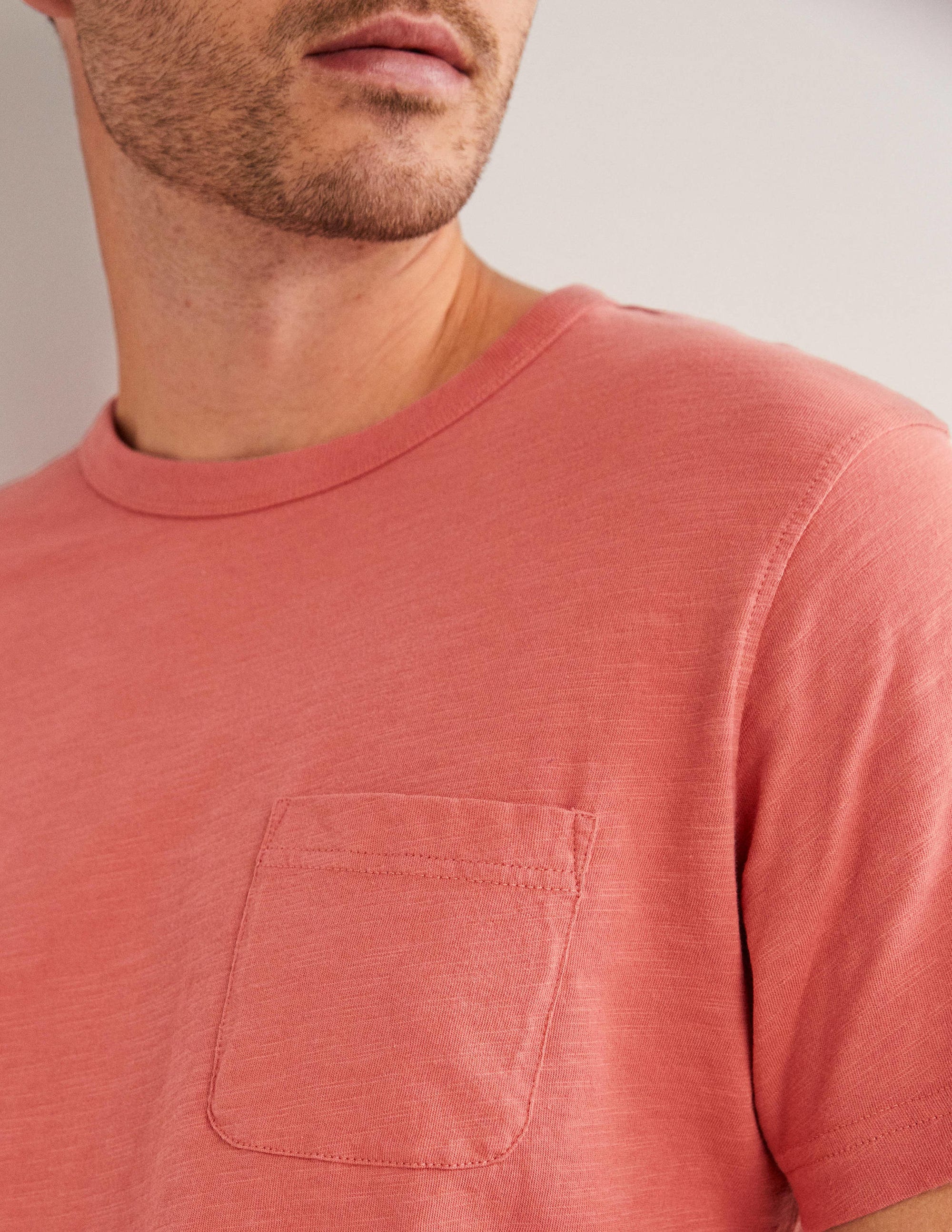 Vorgewaschenes Flammgarn-T-Shirt-Faded Rose Red - Image 2